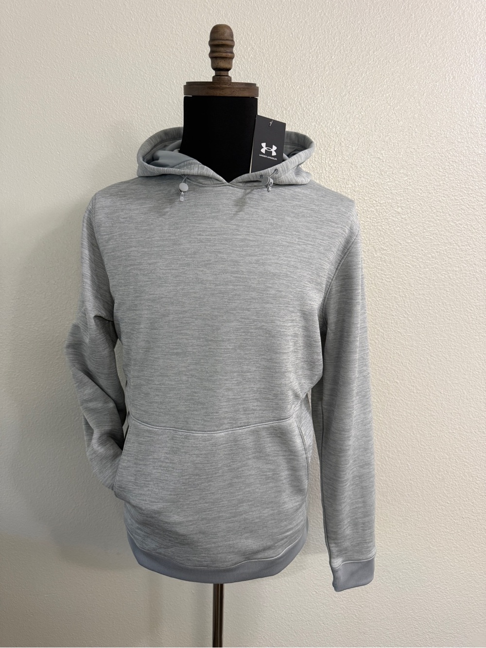 Under Armour Men’s Light Gray Hoodie Pullover